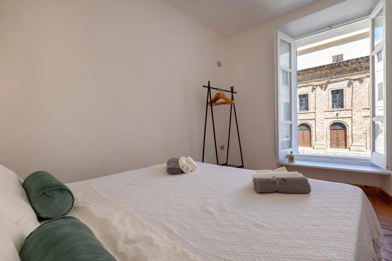 Apartamento La Finestra Sul Teatro Alguer Exterior foto